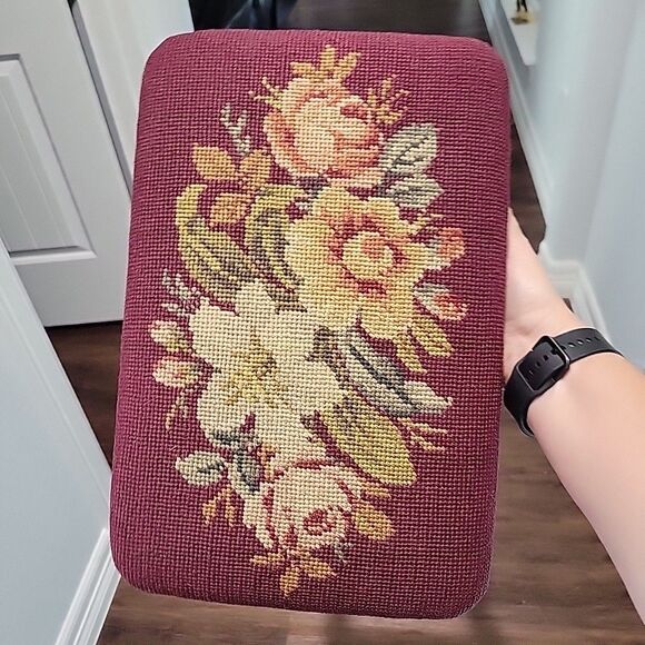 Antique Victorian Needlepoint Floral Footstool Foot Rest Wood Legs Maroon Roses - Picture 6 of 13